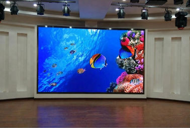 Ultra İnce Led Video Duvar Ekranı Tam Renkli Video Reklam Panoları P1.667 P1.25 İç Mekan RGB