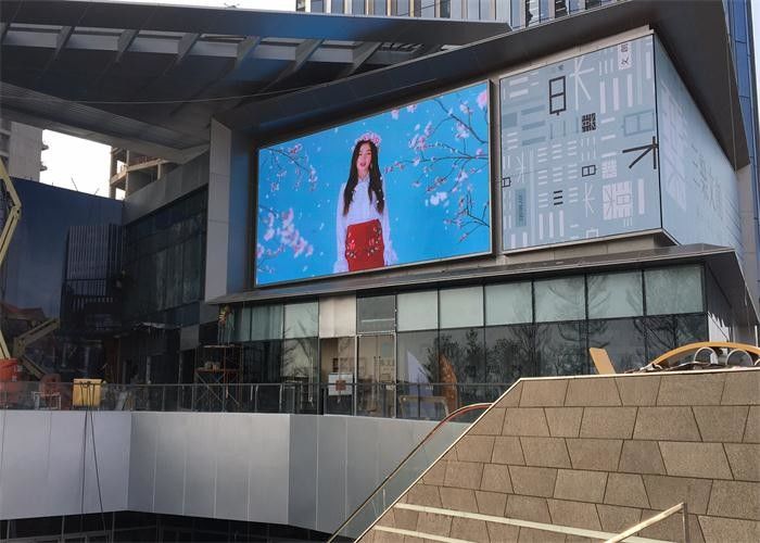 256 * 256mm Modül Boyutlu P16 HD Tam Renkli Yüksek Parlaklıklı LED Ekran
