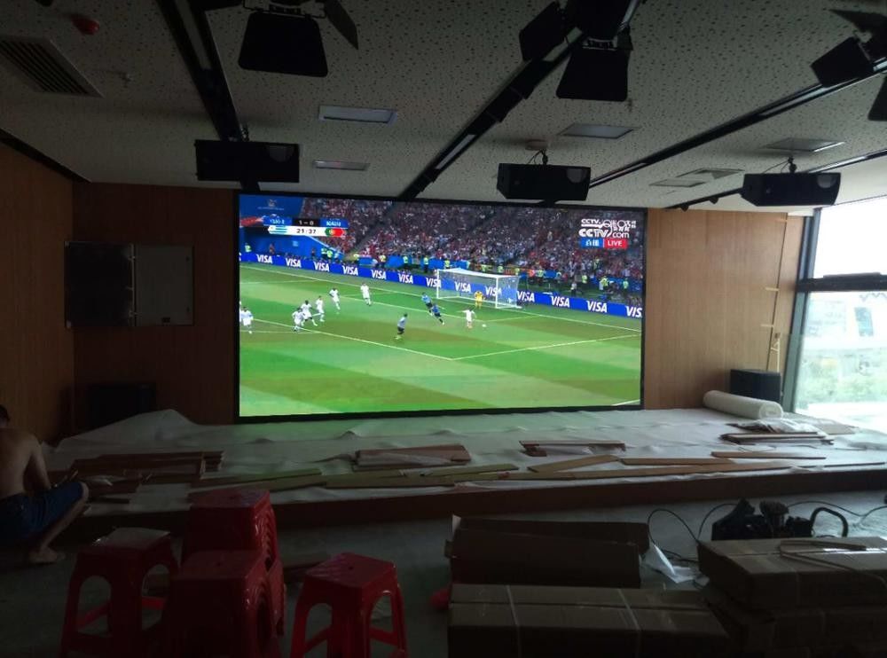 Yüksek Çözünürlüklü Esnek Led Ekran, P2.5 Kapalı Alan Kiralama Led Ekran Nemli Kanıtı
